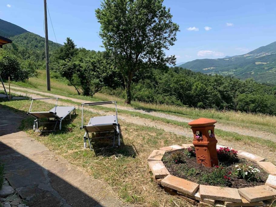 Willa La Casa Sulla Collina Varsi Zewnętrze zdjęcie